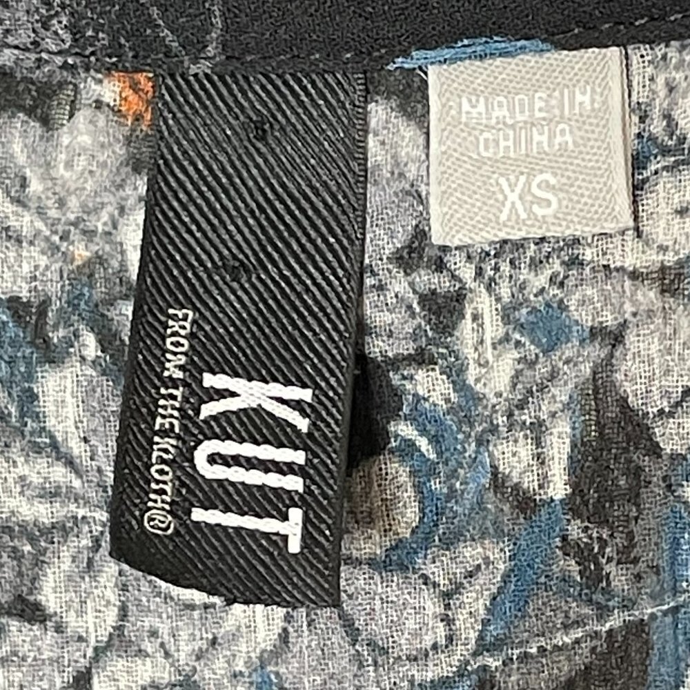 KUT from the Kloth Black & Blue Floral Jasmine Chiffon Top Size XS - Picture 3 of 4